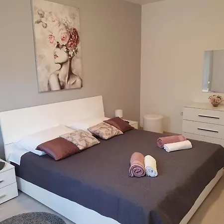 Zizula Daire Kastela